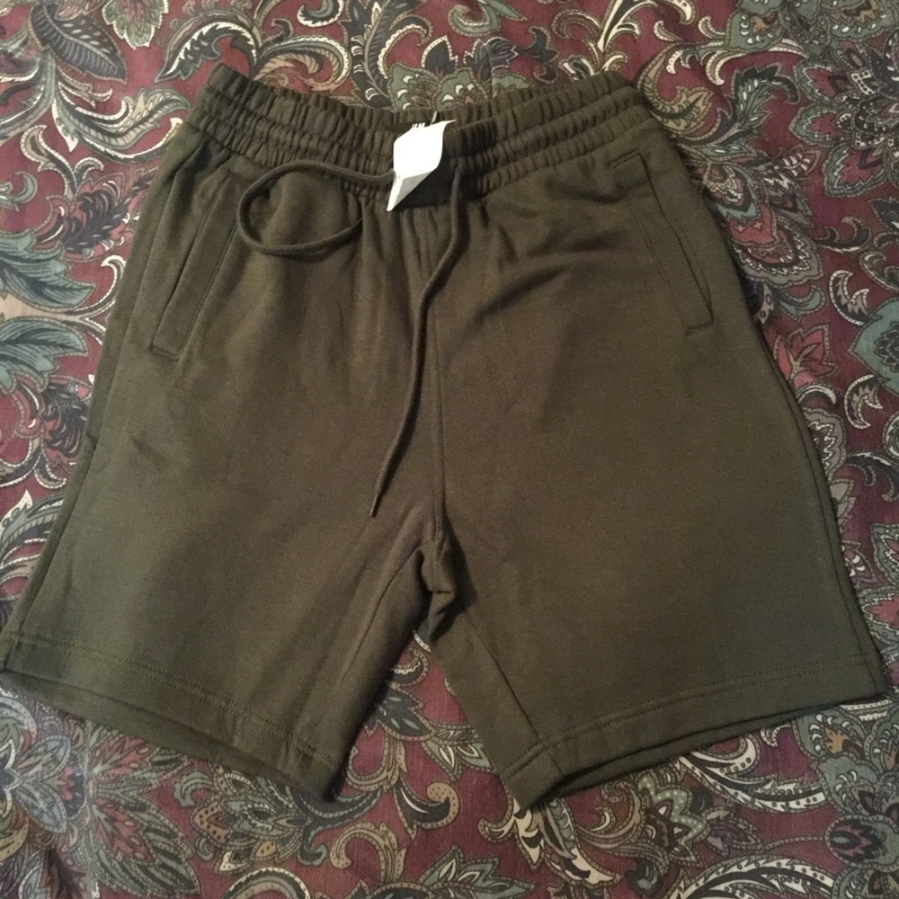 MENS H&M shorts - Picture 2 of 2